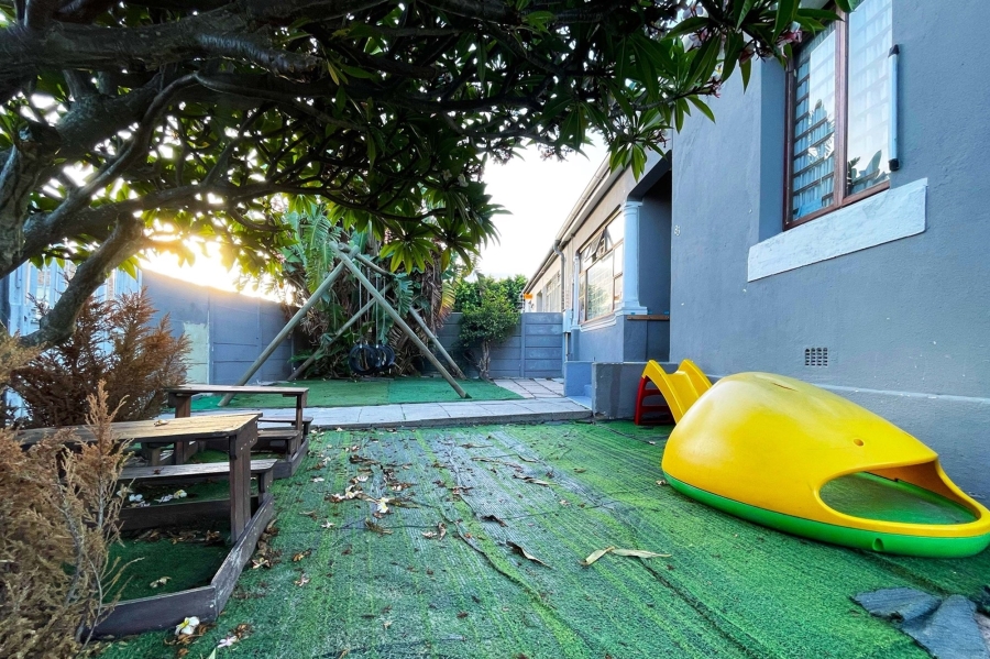 3 Bedroom Property for Sale in Wynberg Western Cape